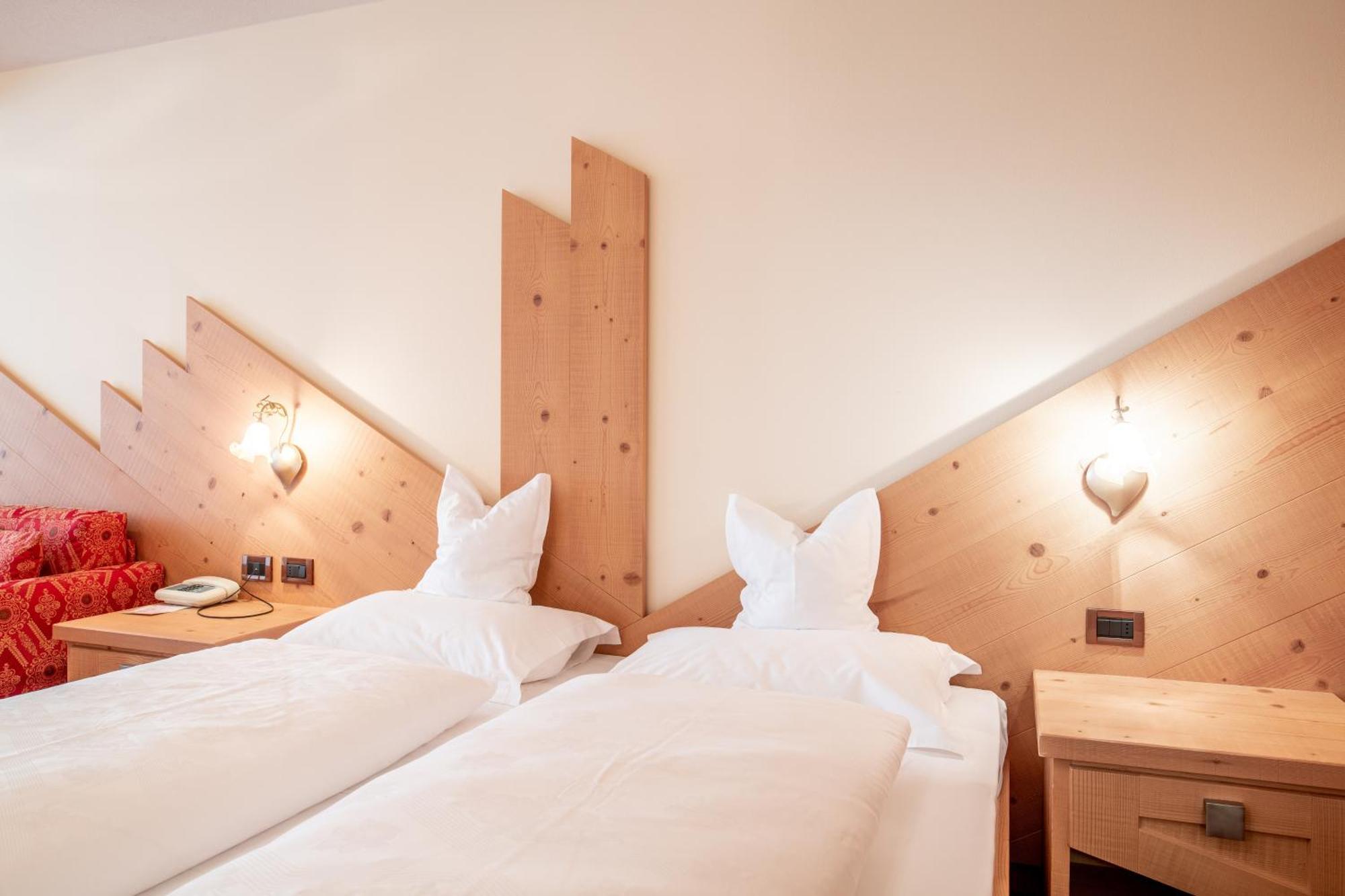 Rene Dolomites Boutique Hotel Поцца-ди-Фасса Номер фото