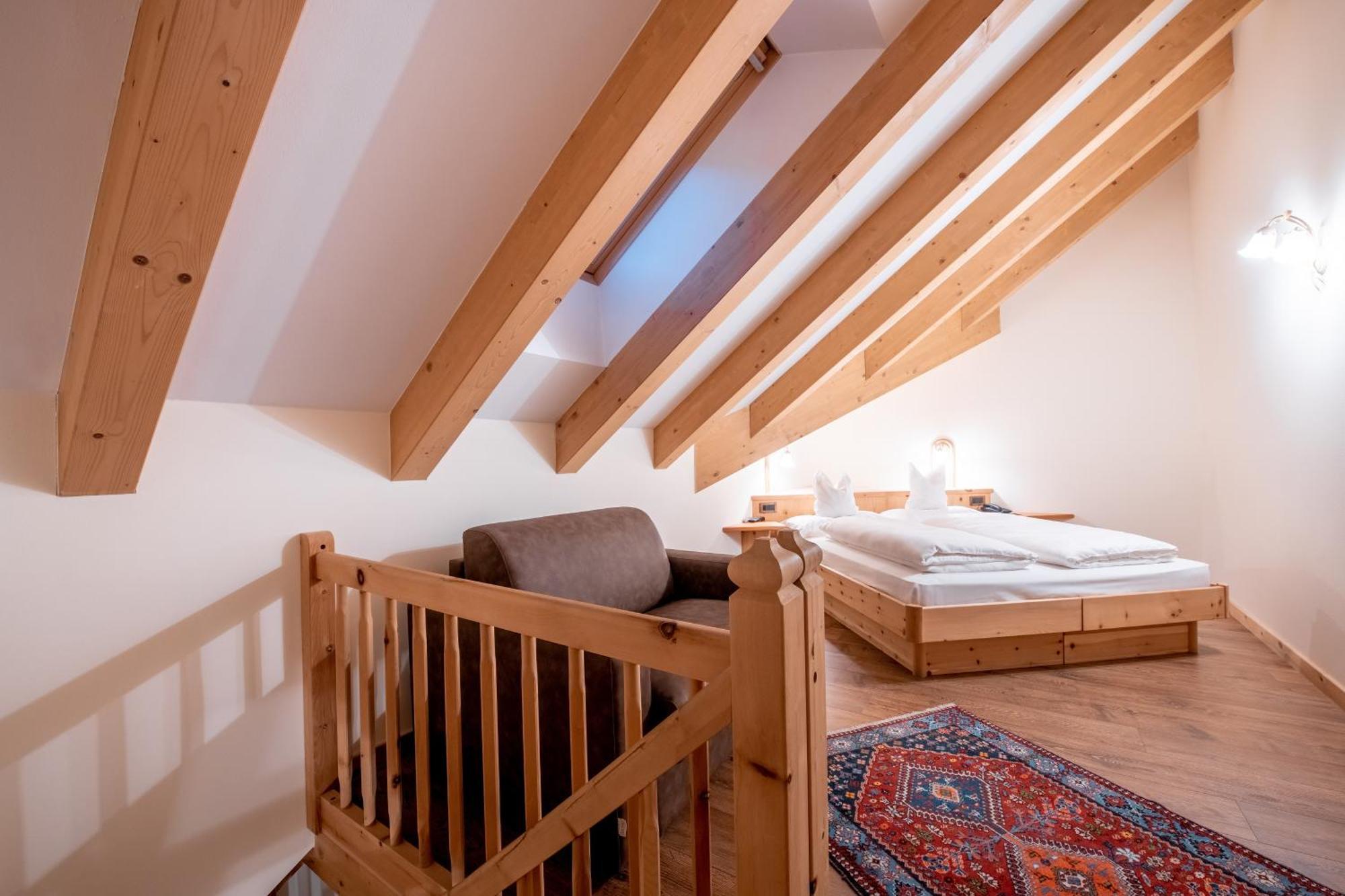 Rene Dolomites Boutique Hotel Поцца-ди-Фасса Номер фото