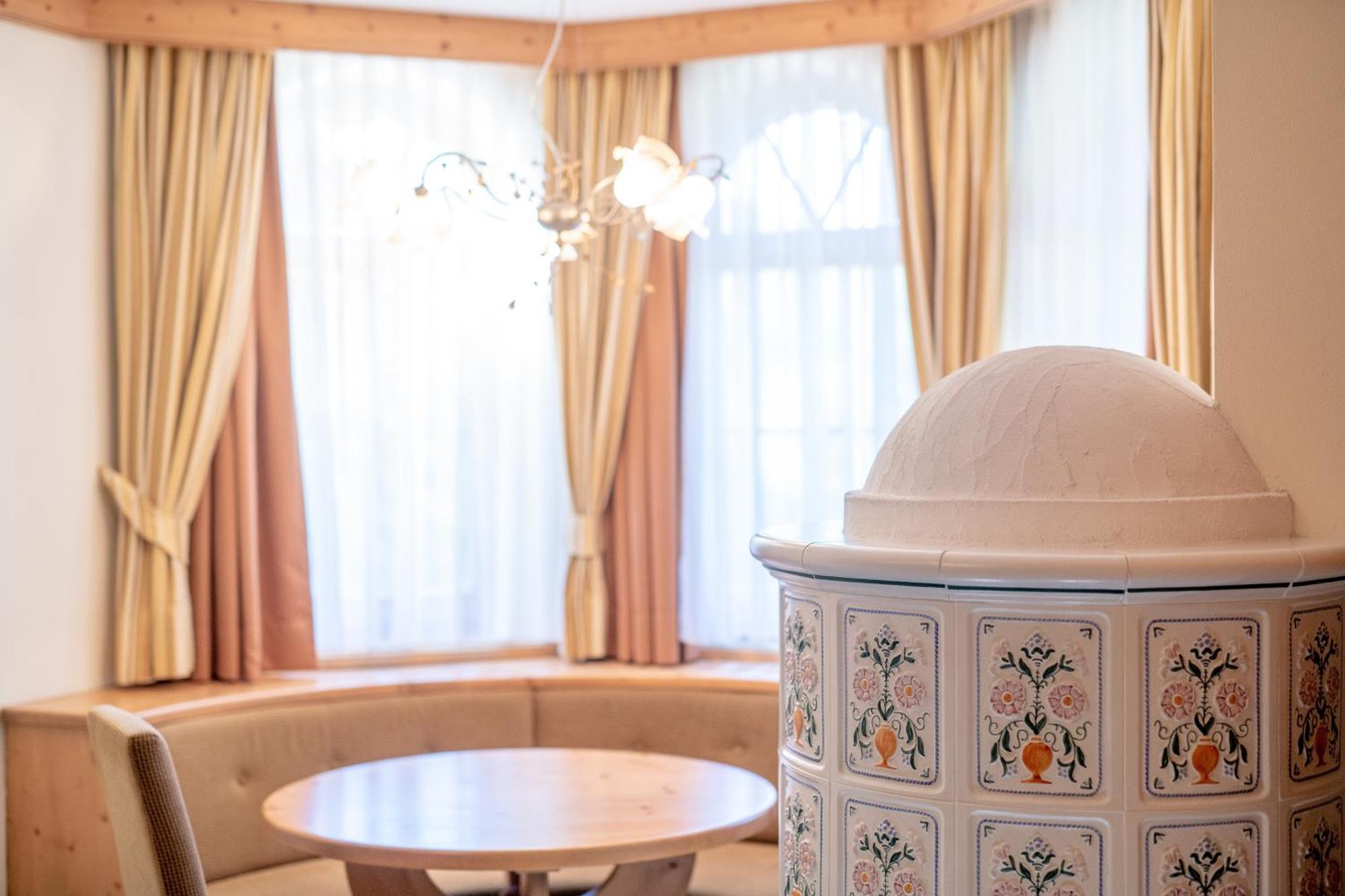 Rene Dolomites Boutique Hotel Поцца-ди-Фасса Номер фото